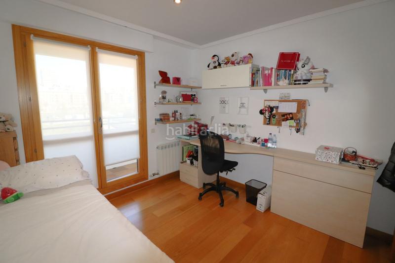 Foto 64151acb-0dfa-48b8-bb7e-7b6e5abc6cde. Casa adossada amb calefacció aparcament a Salburua - Arantzabela Vitoria - Gasteiz