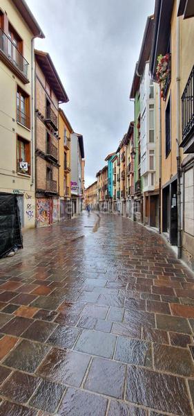 Foto 2eec946d-8f51-44c5-b29c-b7f21afbc5bc. Piso  en venta en casco medieval, 1 dormitorio. en Vitoria - Gasteiz