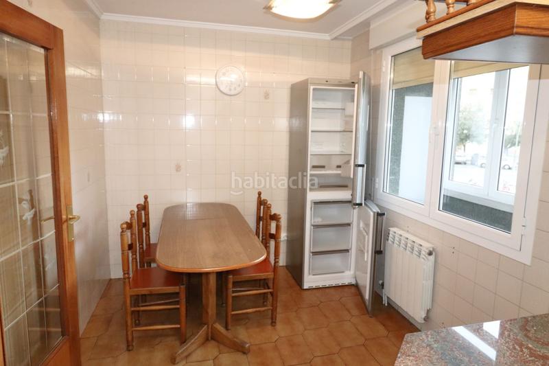 Foto aaf6d580-8754-4b99-aab2-007325e1c839. Alquiler piso  en alquiler en arambizkarra, 3 dormitorios. en Vitoria - Gasteiz