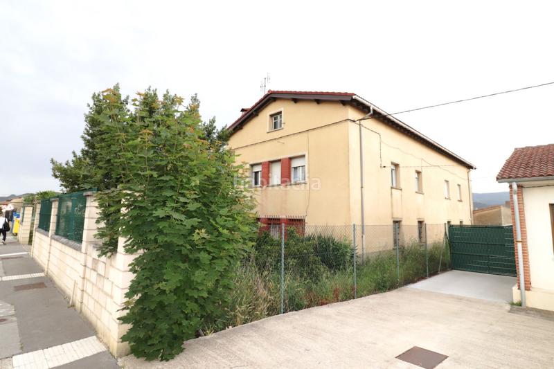 Foto e5e8a2db-dd60-4128-848a-14353d8b9e21. Casa  en venta . en Zambrana