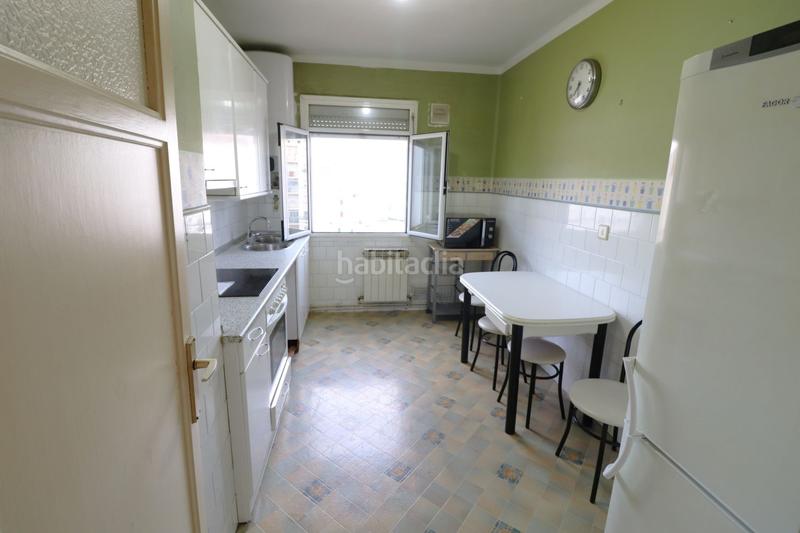 Foto 745a9dd2-6b63-4f77-a099-0e28747d3b80. Piso  en venta en iparralde, 2 dormitorios. en Vitoria - Gasteiz
