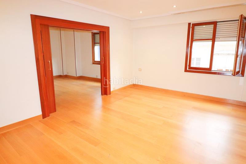 Foto 86eeff86-8dc0-4758-9907-a8f1ca93ab14. Appartement avec chauffage dans Ensanche Vitoria - Gasteiz