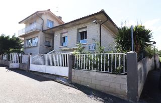 Chalet à Iruña Oka / Iruña de Oca. Chalet individual en venta en villodas, 4 dormitorios.