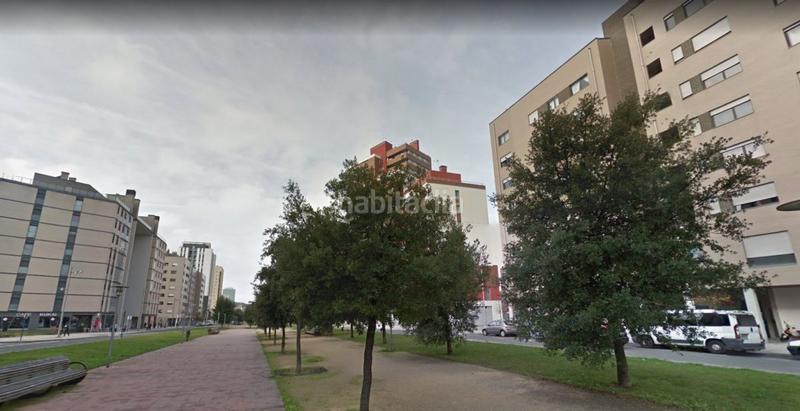 Foto bc238c47-e405-4e6b-9ded-5bd50716eb52. Parking voiture dans Salburua - Arantzabela Vitoria - Gasteiz