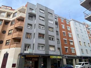 Pis  Calle josé zorrilla. Amplia vivienda junto a la avda. cid y venrables. cuatro dormito