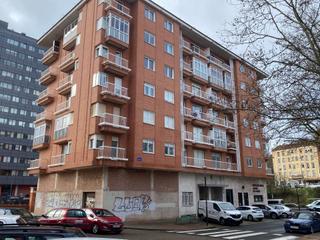 Estudi  Calle de europa. Bajo de un dormitorio. recien reformado.