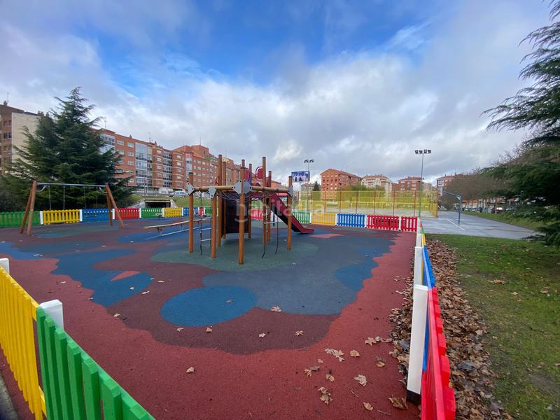 Foto d01b6c4b-f487-4f7b-87fe-9aec8b8cc3e2. Appartement avec chauffage dans San Agustín - Parque Europa Burgos