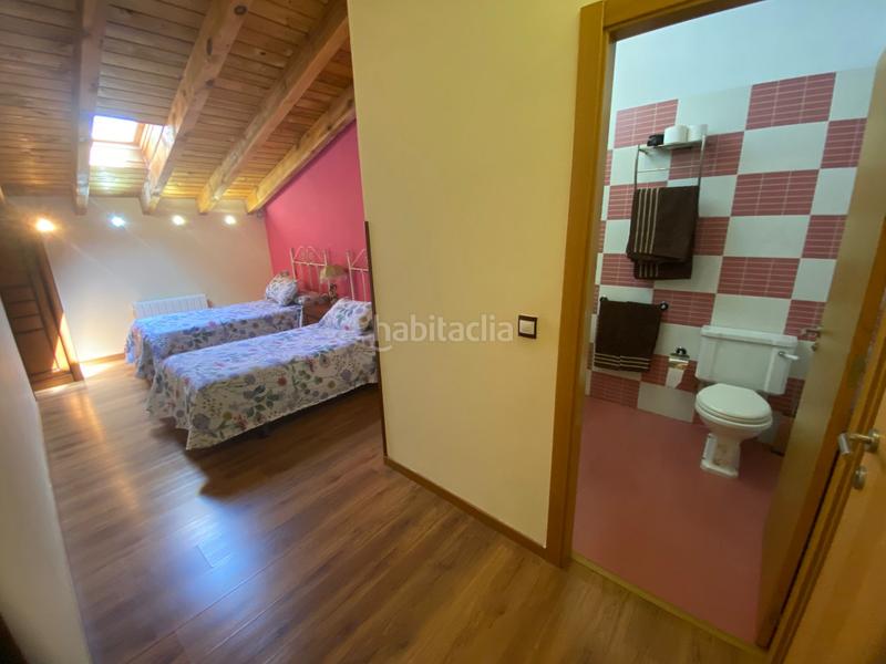 Foto e48cce7f-0df9-4285-bb6d-e4525b603d68. Casa con camino riscaldamento in Merindad de Río Ubierna