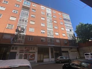 Pis en San Agustn - Parque Europa. Amplio piso de tres dormitorios y un bao. exterior.reformado.