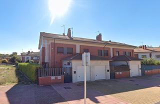 Xalet  Calle carretera ventas. Precioso chalet pareado en ventas de saldaña, junto a sarracin