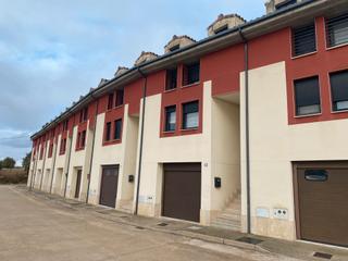 Xalet  Calle calatayud. Precioso adosado en cojobar. jardin.