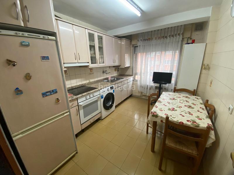 Foto 9ab6067e-03d2-4686-91a1-80ae92b91bef. Appartamento con riscaldamento in Gamonal - San Bruno - G9 Burgos
