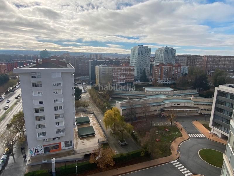 Foto cc879eef-bdea-4e9b-9f6a-bb3904169f8f. Pis amb calefacció aparcament a Reyes Católicos Burgos