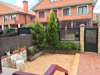 Casa bifamiliare  Calle francia. Especial para la gente que busca una casa en el centro de la ciu