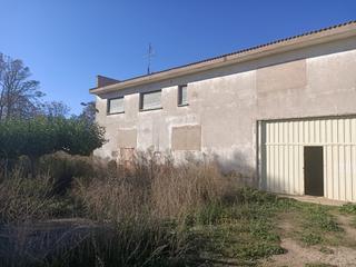 Masia  Diseminado diseminados. Parcela de 6700 metros cuadrados con vivienda, merendero y almac