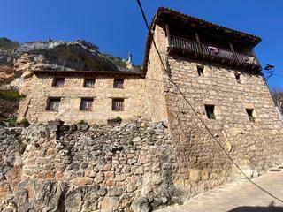 Maison  Calle de la iglesia. Casa en orbaneja del castillo ¡¡ ideal como casa rural¡¡
