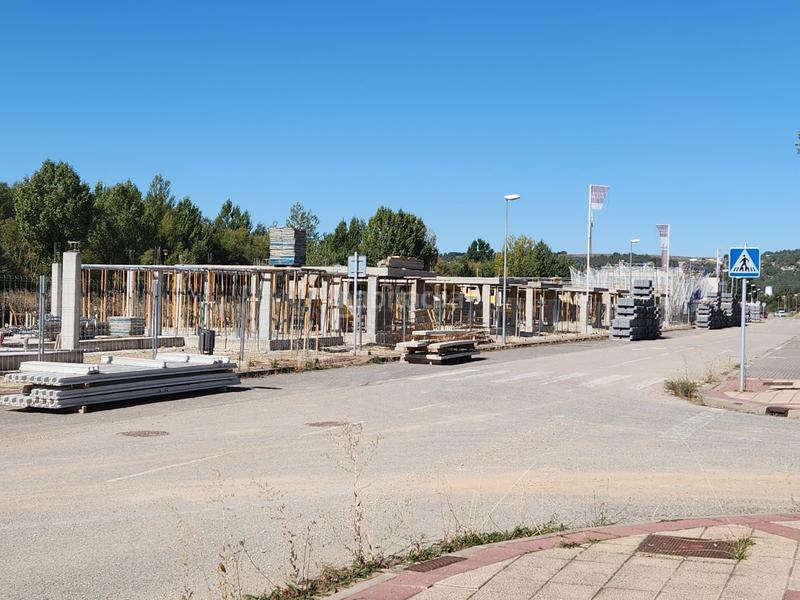 Foto d5f49394-fc37-4223-8a26-ca5fc68f15ae. Casa amb aparcament a Barriada de Yagüe Burgos