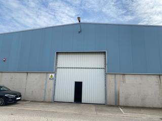 Lloguer Solar industrial  Calle condado de treviño. Nave industrial en villalonquejar. 400 metros cuadrados.