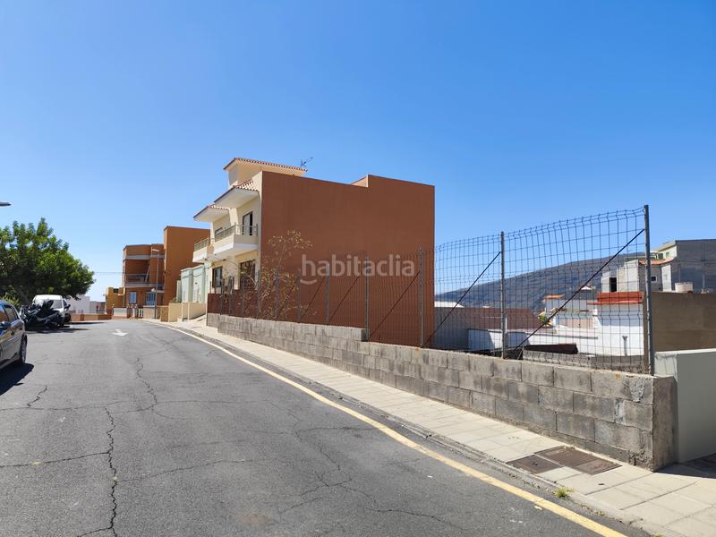 Foto 3a58d56b-9bca-4ae7-acb5-36b99a279334. Terreny residencial a calle tomas baulen y ponte 38 a Güímar