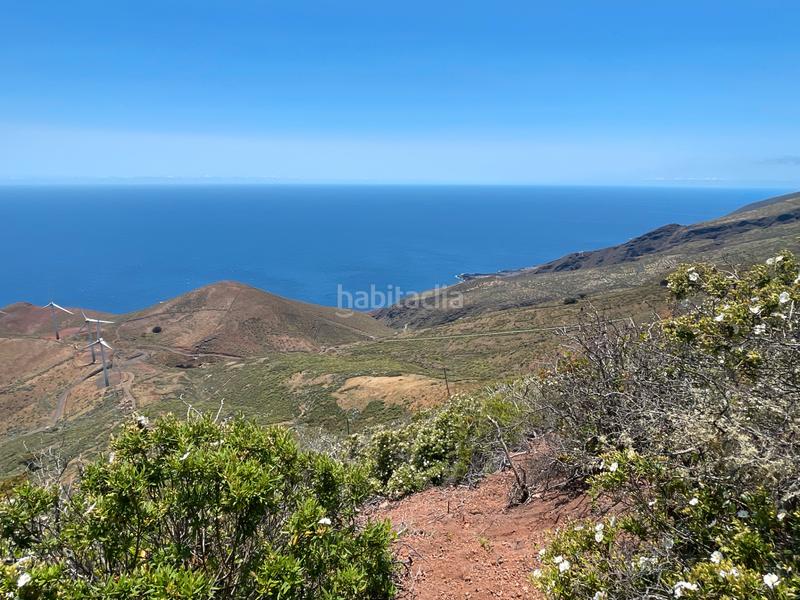 Foto be57ad0a-1e84-444c-848b-b2db2caeb87a. Masía terreno con dos casas en ajares en el hierro - valderde en Valverde