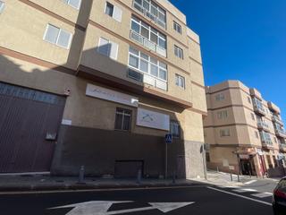 Local Comercial  Calle abreu y valdés. Se venden dos locales en san crstóbal de la laguna - la cuesta