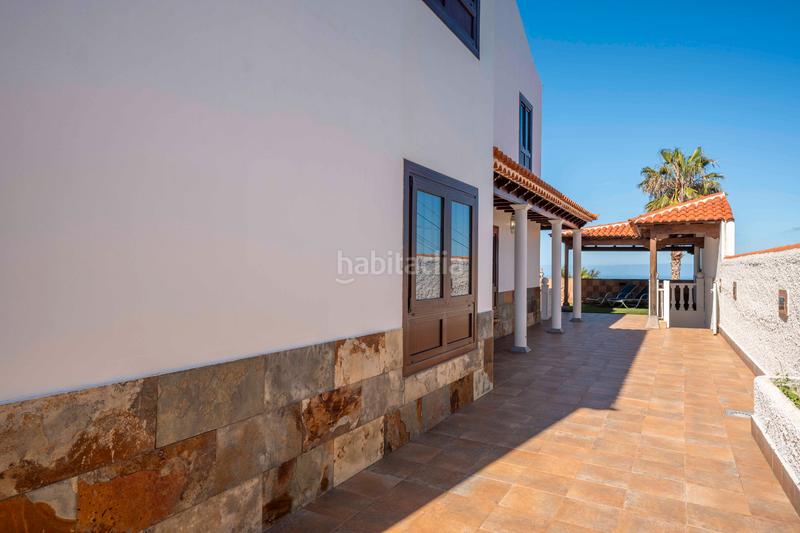 Foto 2c310e98-f40d-422e-912b-bf1a175df20a. Chalet con camino parcheggio in Sauzal (El)