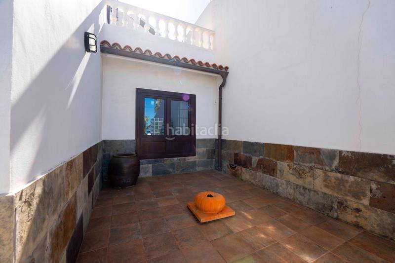 Foto 6fe1836e-b7ee-4e4a-827b-88a104969e10. Chalet con camino parcheggio in Sauzal (El)