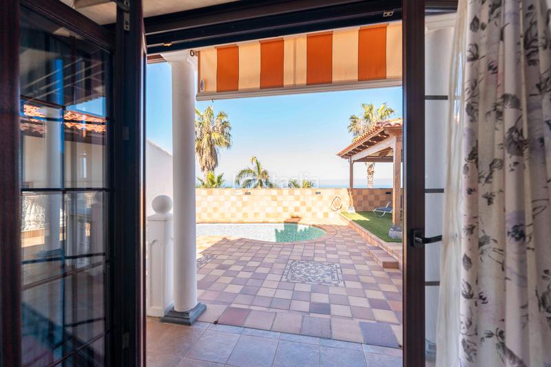 Foto 94334a94-14d6-4c8e-a763-7eedc9719eb8. Chalet con camino parcheggio in Sauzal (El)