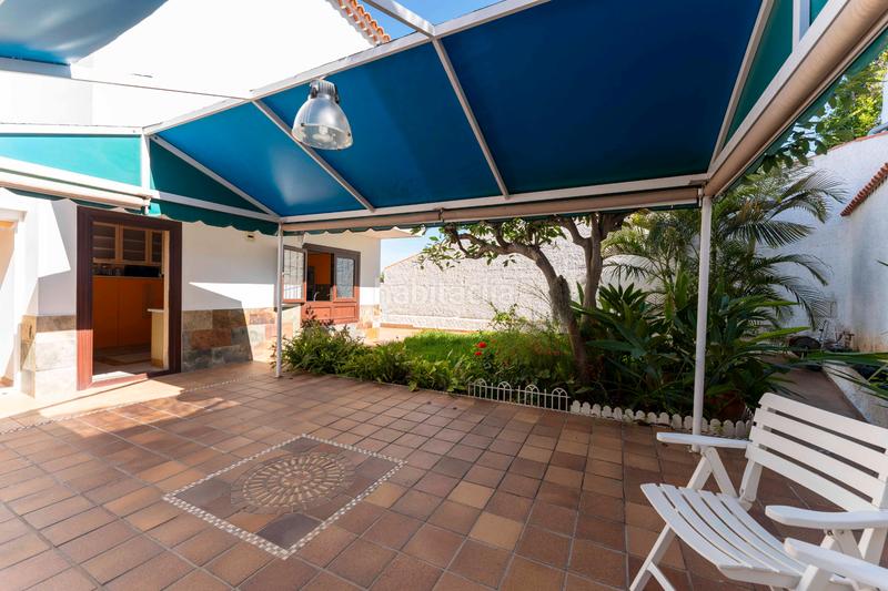 Foto ad238f16-cc70-4ab4-ab0c-065528f65785. Chalet con camino parcheggio in Sauzal (El)