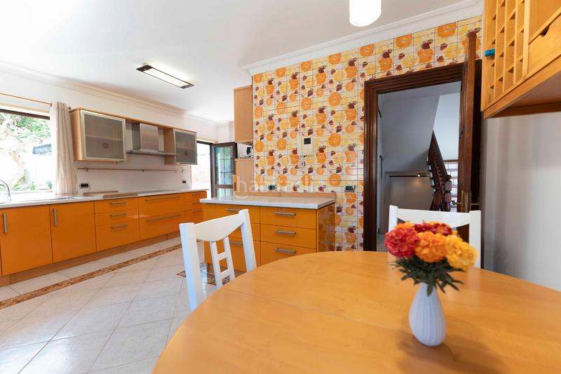 Foto bbe6aad4-6923-4681-bc1c-409ba1429e72. Chalet con camino parcheggio in Sauzal (El)