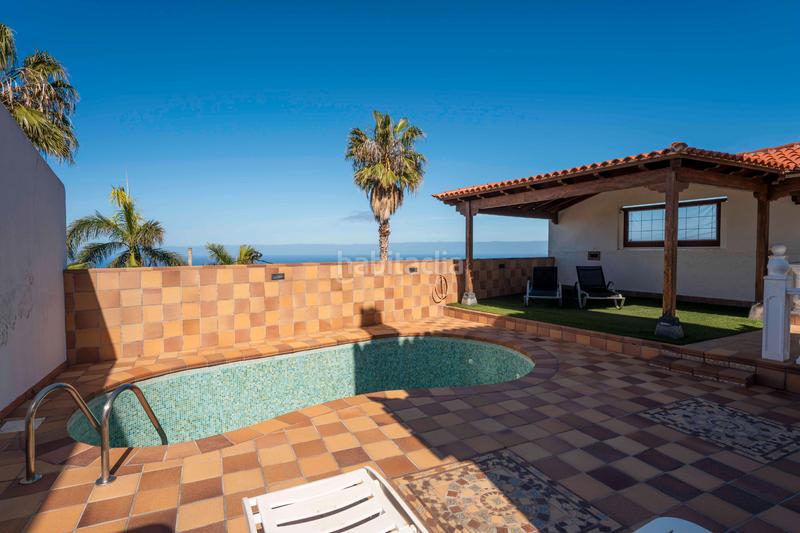 Foto d541769b-68e0-4eab-a218-79061fbc54e3. Chalet con camino parcheggio in Sauzal (El)