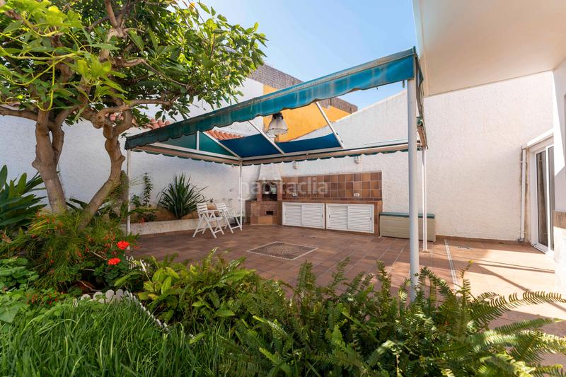 Foto ec4acff5-4a26-47cc-80b0-4d213bc6c54d. Chalet con camino parcheggio in Sauzal (El)