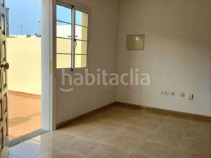 Foto 9869a34a-a7d0-4438-bd58-f5a5f1f272c5. Location duplex dans Las Rosas Arona