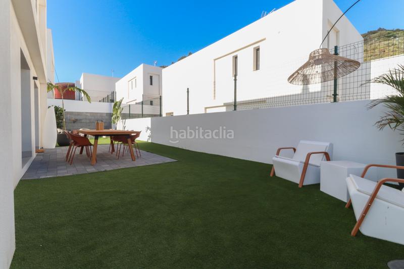 Foto 72cfd2c3-bd00-444d-8773-32627a625a5e. Semi detached house with parking in Tafira Palmas de Gran Canaria (Las)