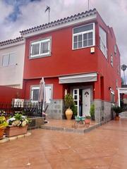 Maison jumelée à Firgas. Con jardín y piscina