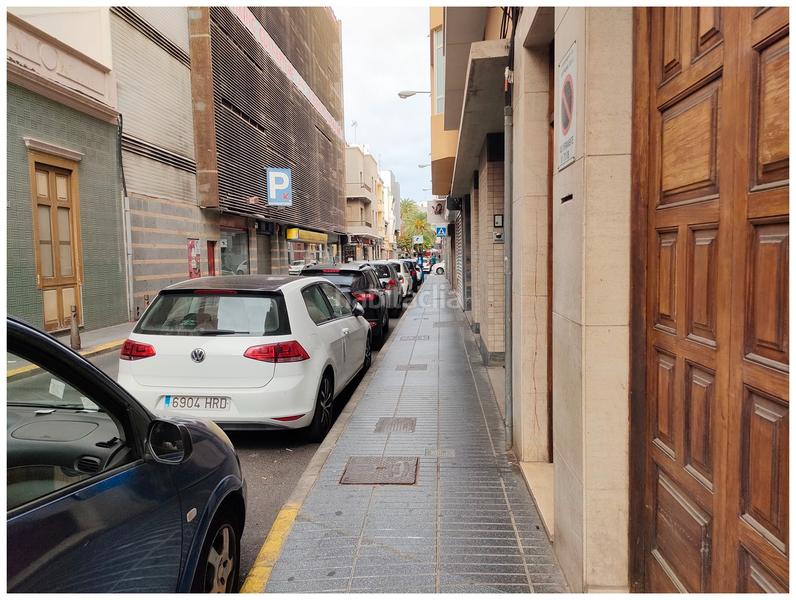 Foto b03acc57-9ae9-42f6-8dd4-04ad667cf4e8. Casa amb aparcament a Santa Catalina - Canteras Palmas de Gran Canaria (Las)