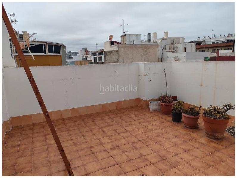 Foto b3598839-22e7-460a-8803-1190b4029e07. Casa amb aparcament a Santa Catalina - Canteras Palmas de Gran Canaria (Las)