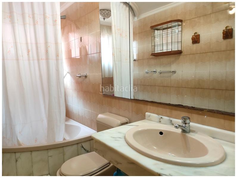 Foto 5a33ab2d-d3a3-46e7-a4b0-2e771aba2f79. House with parking in Santa Catalina - Canteras Palmas de Gran Canaria (Las)