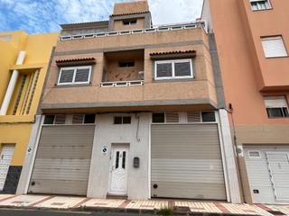 Casa en Los Giles - Las Majadillas. Casa con 2 viviendas en los giles, ideal para varias familias