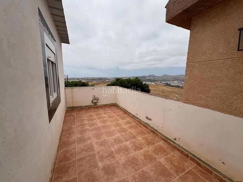 Foto df9ef88f-d5cf-4c52-928c-64c84c3f2b96. Casa adosada en Los Giles - Las Majadillas Palmas de Gran Canaria (Las)