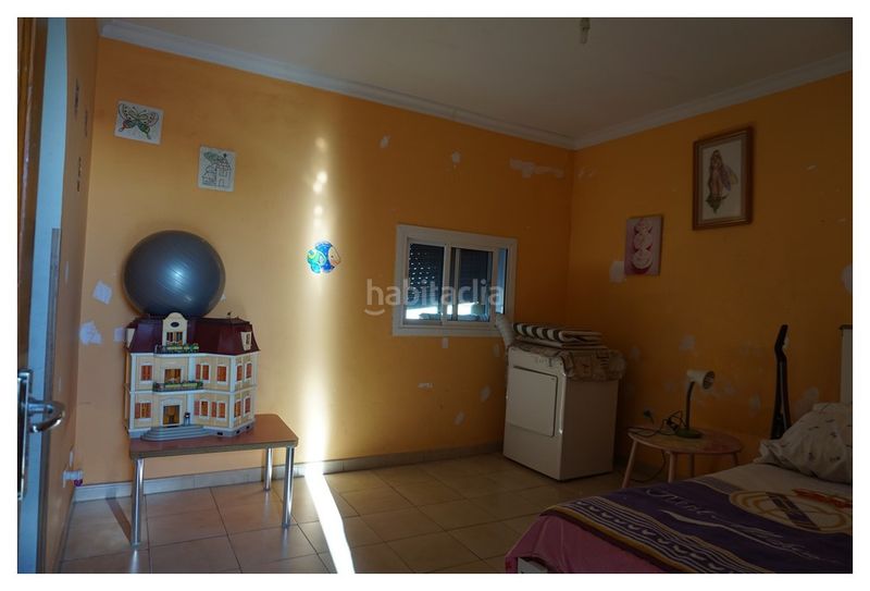 Foto e9cf90b7-bf7c-4ad3-8cde-94961ddc8be5. Edifici a Siete Palmas Palmas de Gran Canaria (Las)