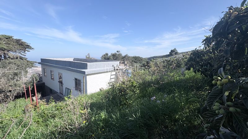 Foto 57a8f1d7-b7a8-4598-b91d-00a34f36ece6. House with parking in Los Quintana - Piso Firme Gáldar