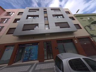 Parking coche en Arenales - Lugo - Avenida Marítima