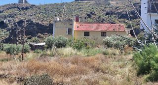 Maison à Pueblo chico 2. Casa en venta en lomo magullo con dos viviendas independientes
