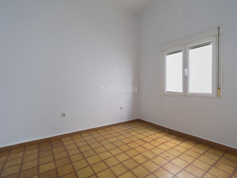 Foto 09cd9d0b-9c2b-4d31-96d8-eddee520c746. Edifici a San Juan Telde