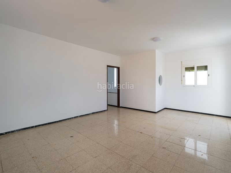Foto 0eedfcfd-2323-4e86-bc9c-3a17d256a15c. Edifici a San Juan Telde