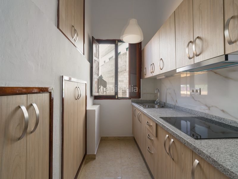 Foto bbacc0af-5a5d-428d-8bf9-c2711e07b70a. Edifici a San Juan Telde