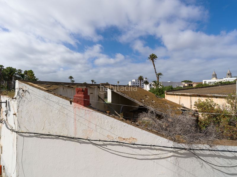 Foto bfbffaa9-9952-4e0f-bba8-d5ca52e050b2. Edifici a San Juan Telde