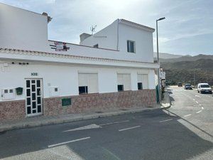 Casa pareada en Los Almacigos - Veneguera