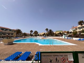 Apartament en Calle isla de la graciosa 5. Apartamento con piscina en venta en torres del castillo � costa